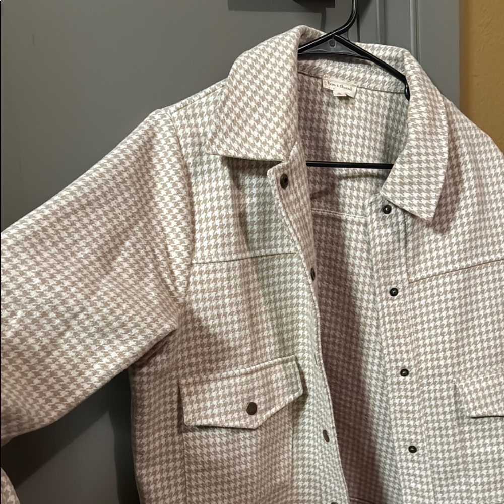 Hem & Thread Houndstooth Button-Up Jacket - image 3